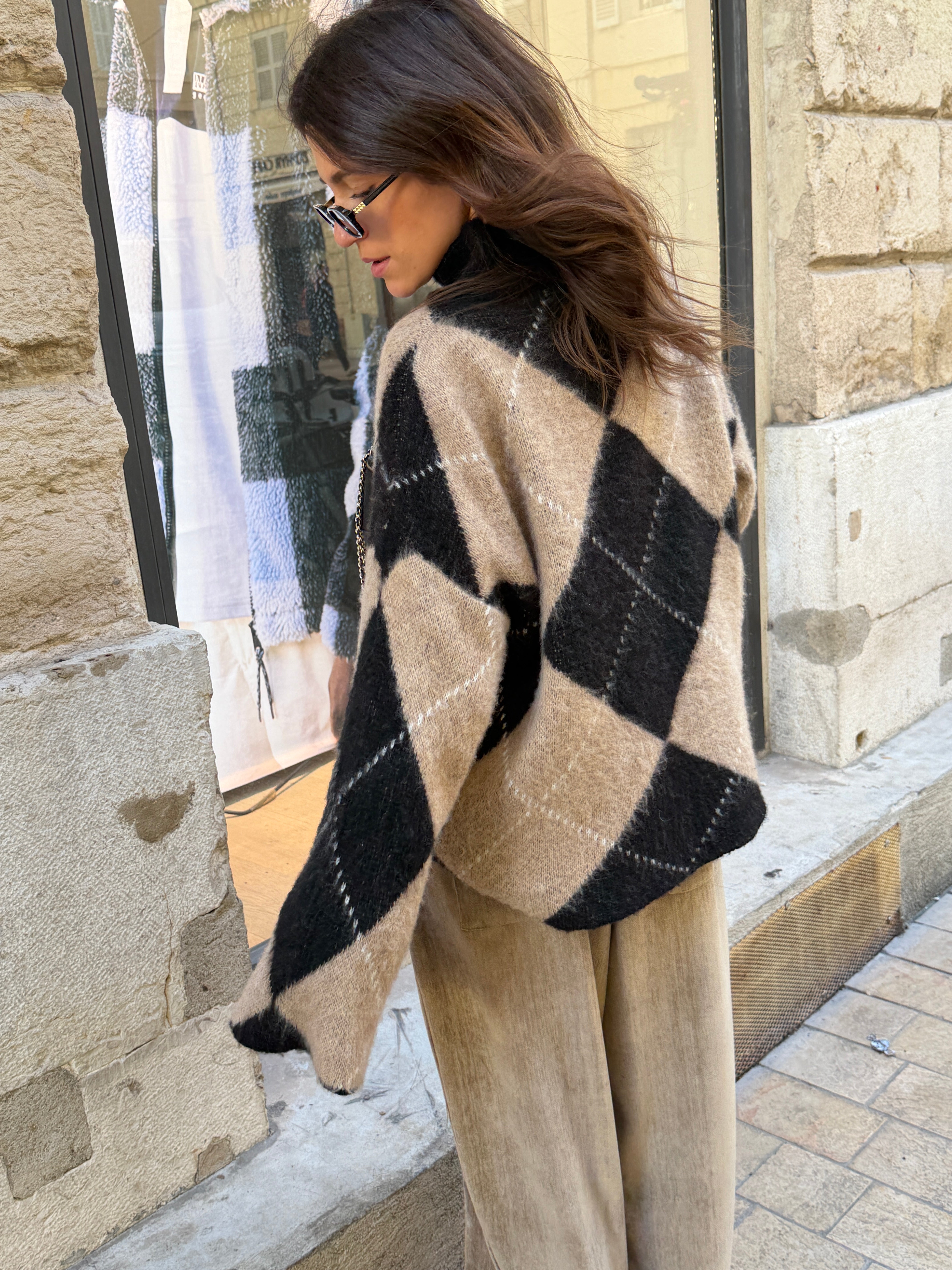 Candice schwarzer und beiger Pullover