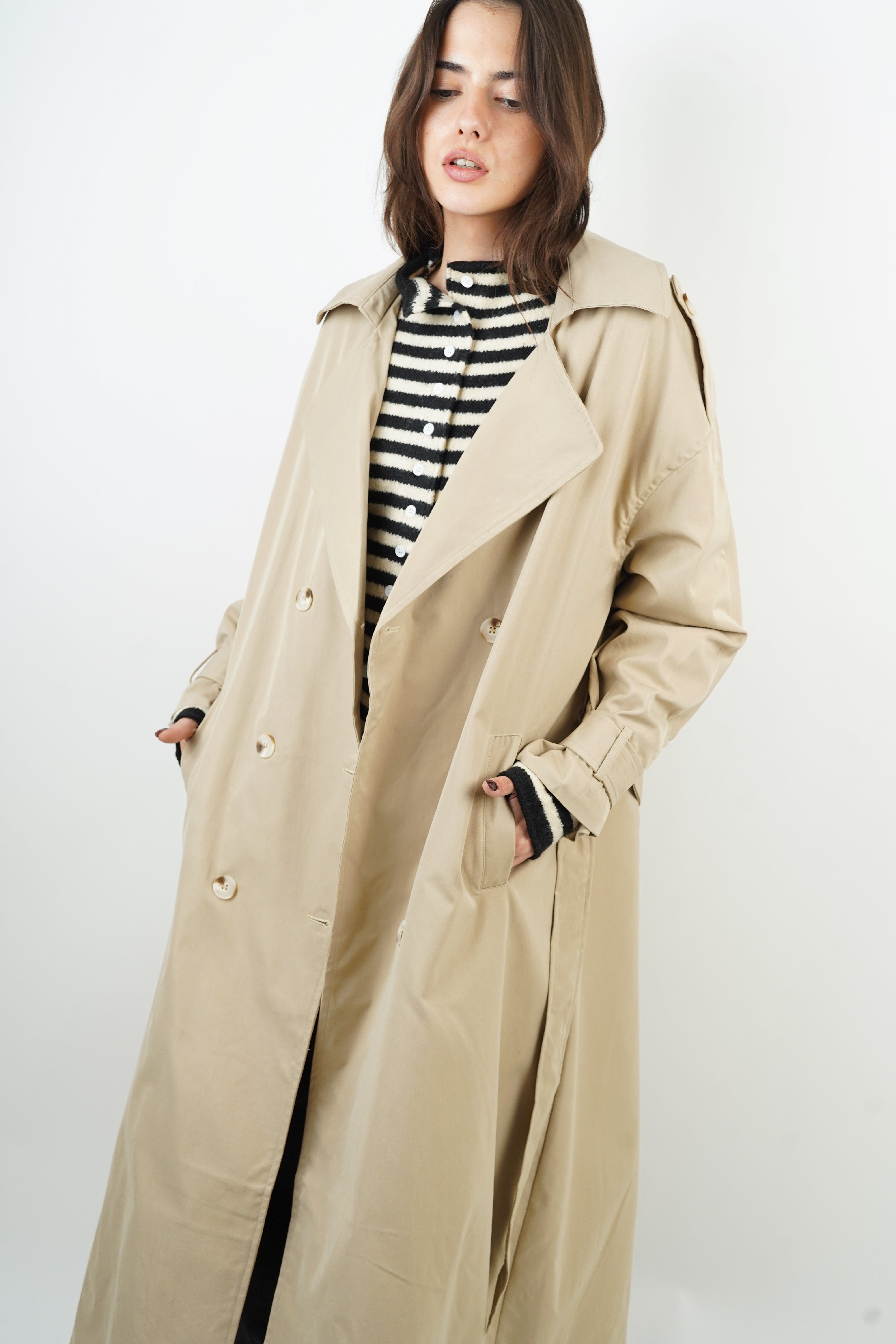 Nervely beige trench coat