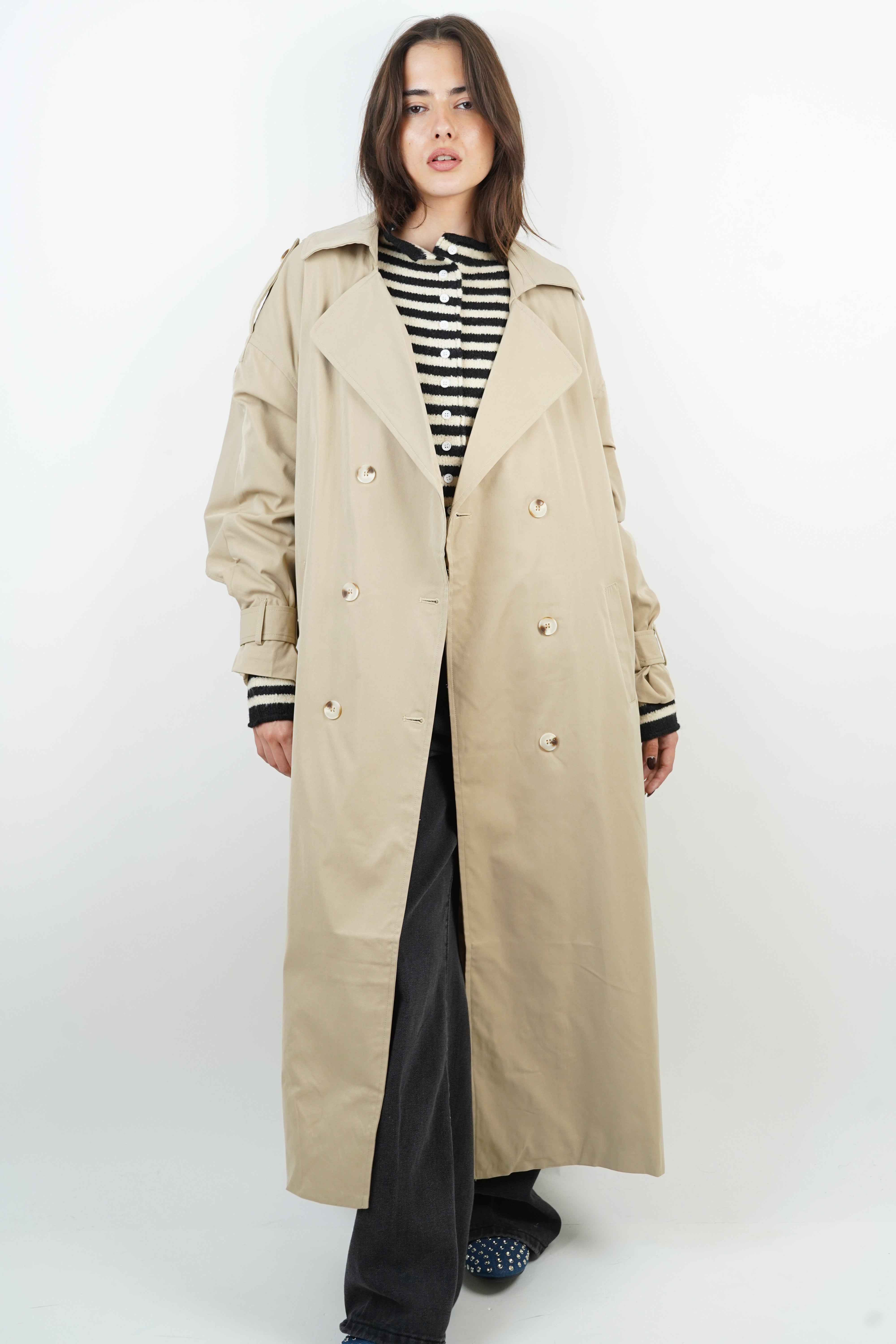 Nervely beige trench coat