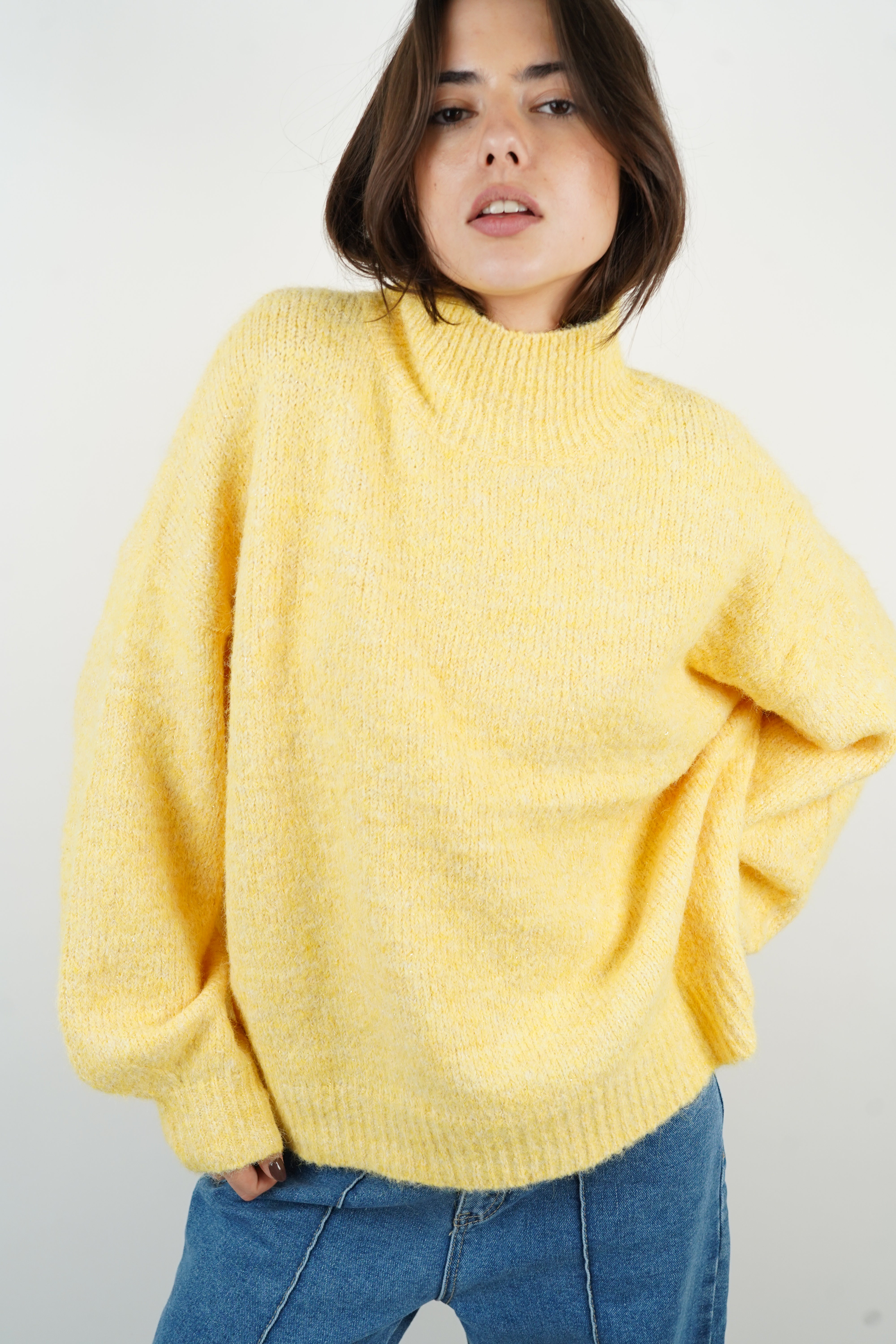 Nora yellow sweater