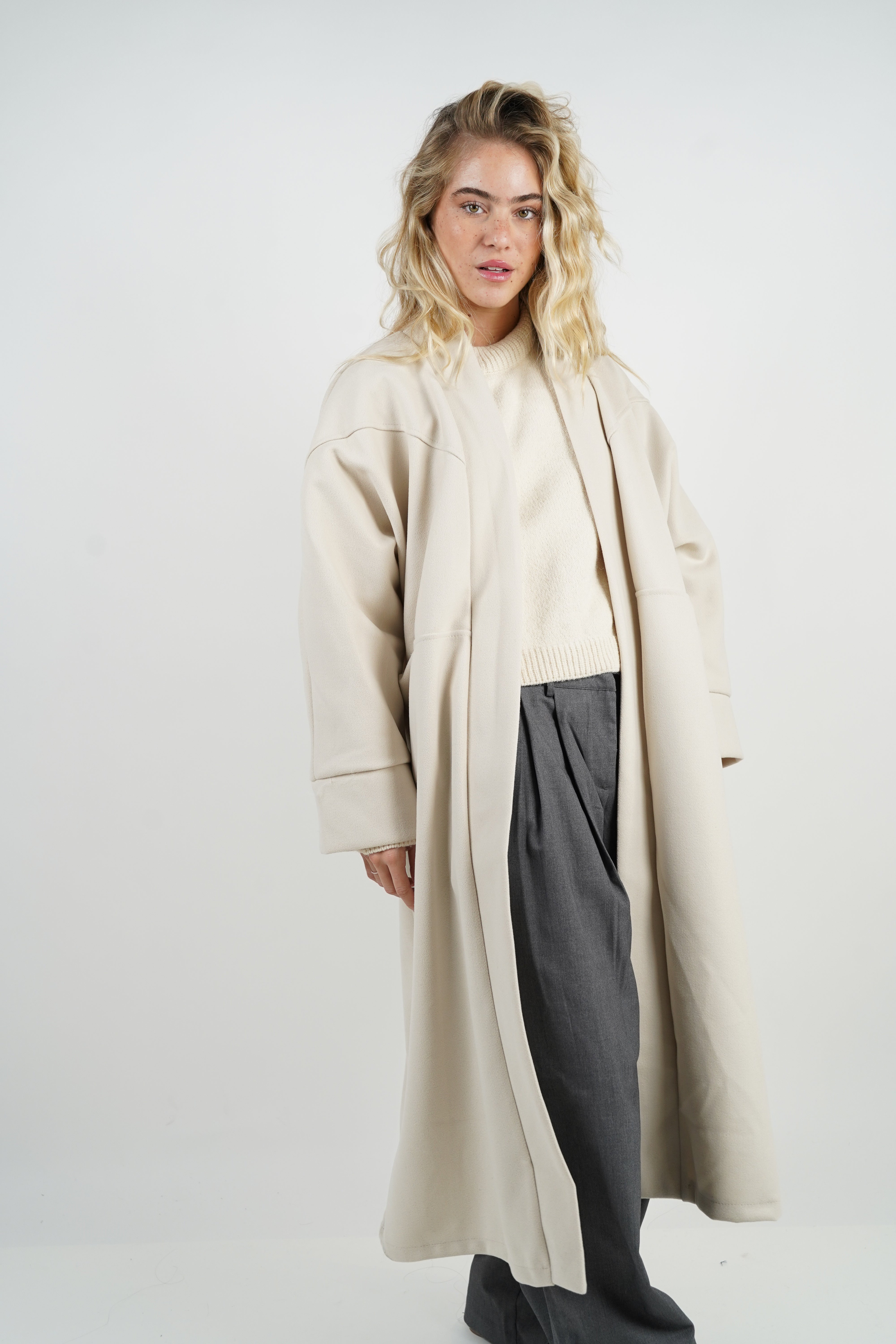 Lya beige coat