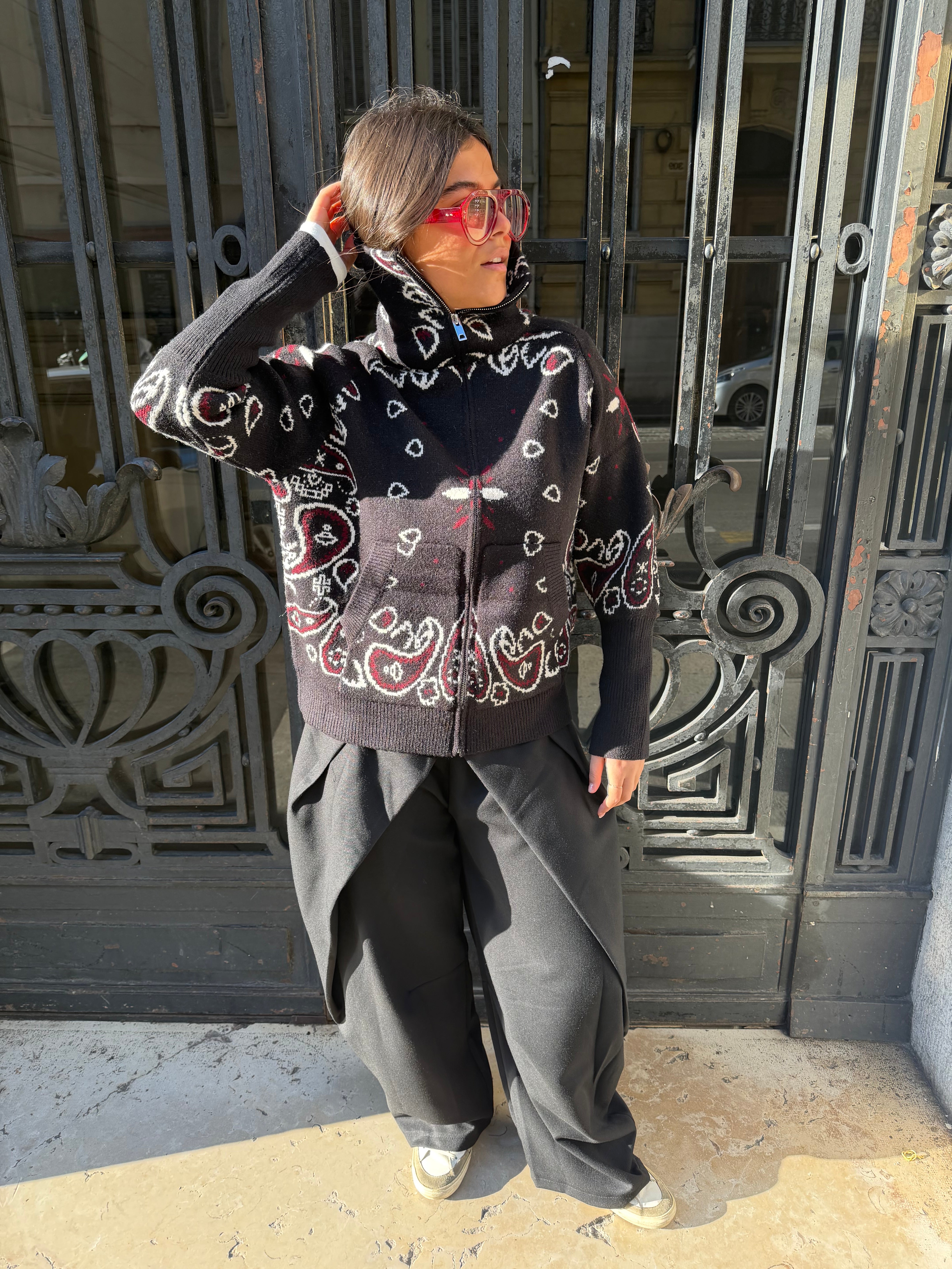 Carla schwarze Weste