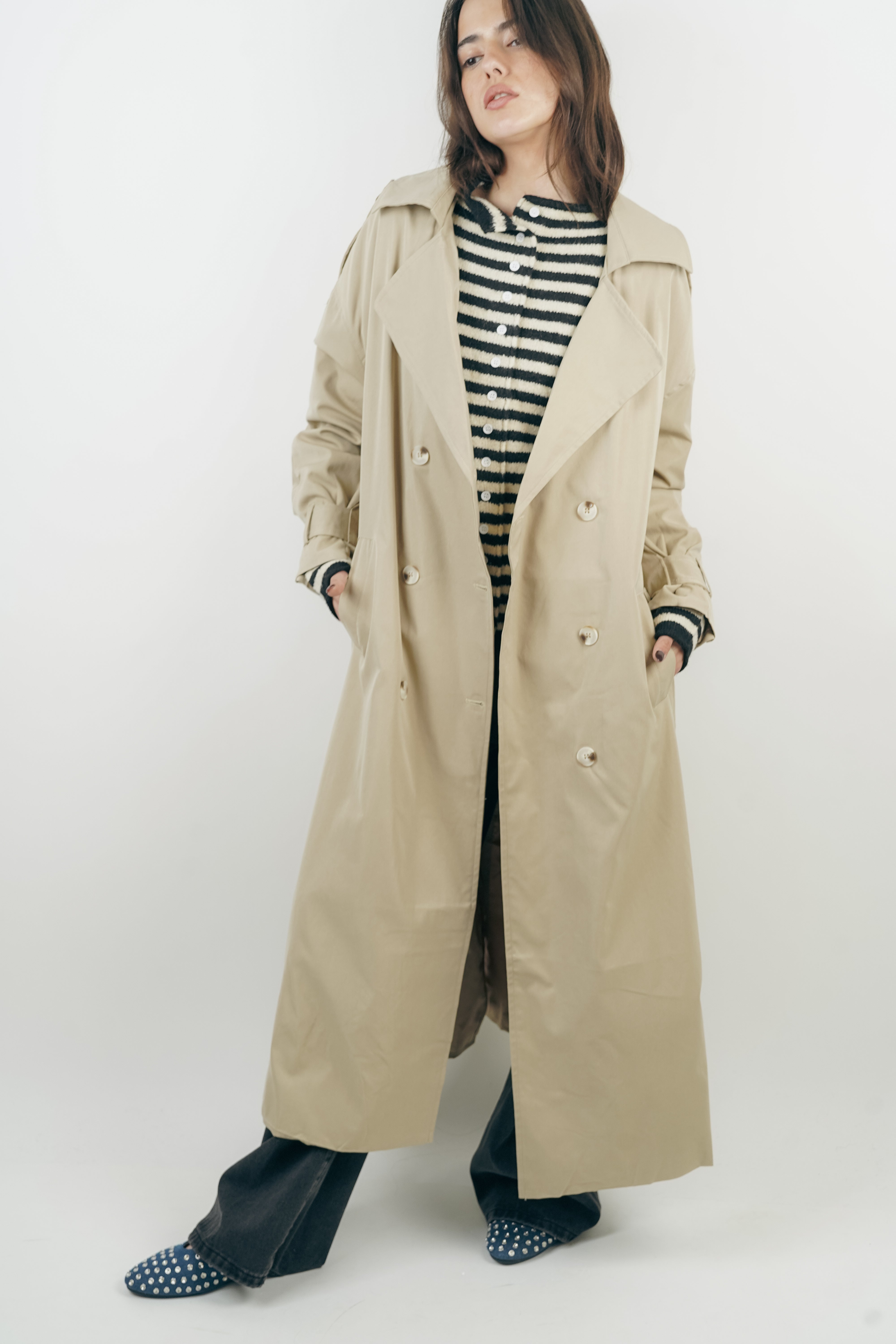 Nervely beige trench coat