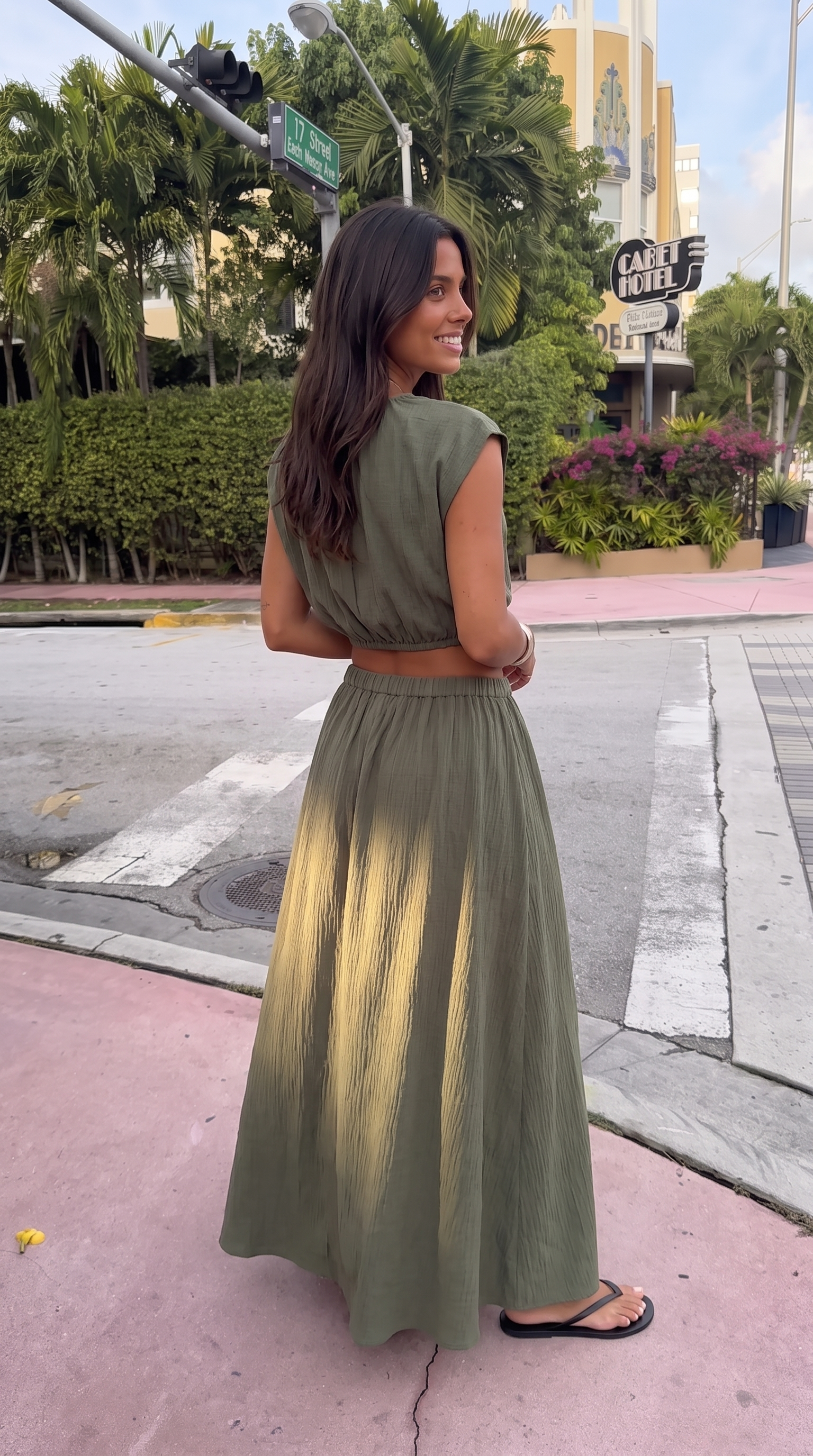 Ensemble Micaela kaki